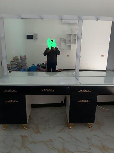 Gözəllik salonu üçün kosmetik masalar və kreslolar dəsti (Not: 1ay
