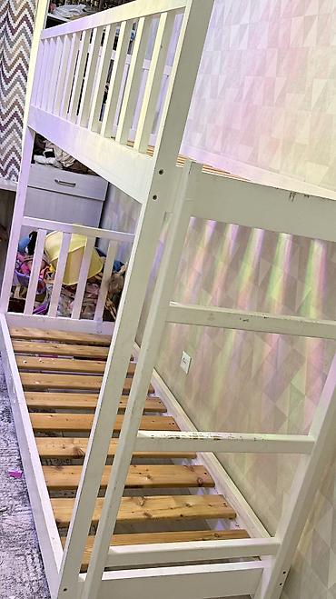 bunk bed: Двухъярусная детская кровать, Б/у, Натуральное дерево, цвет - Белый — 2