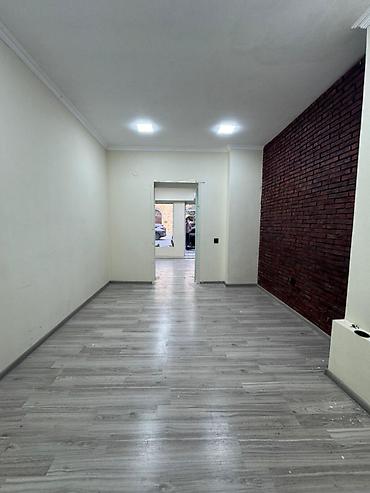Kommersiya daşınmaz əmlakı: Gənclik ərazisində, Ceyhun Hacıbəyli küçəsində, Hərbi Prokurorluqla — 1