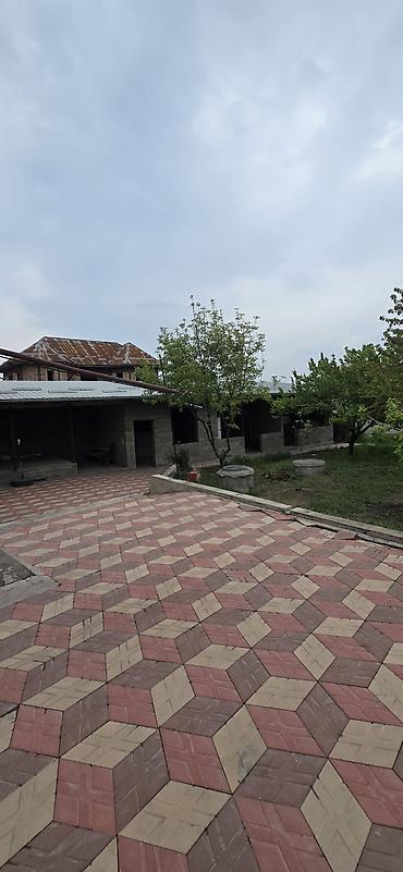 скупка домов: Продаётся 2 х этажный дом участок 10 соток . Адрес Фуркат, ул — 5