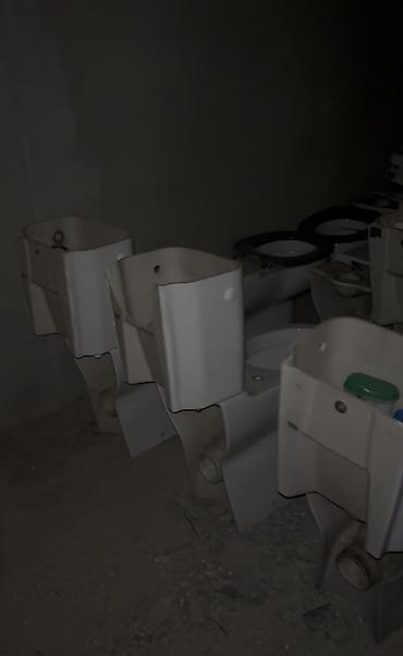 unitaz satılır: İşlənmiş, Unitaz, Baçokdan ayrı, Kredit yoxdur, Pulsuz çatdırılma, Ünvandan götürmə — 2
