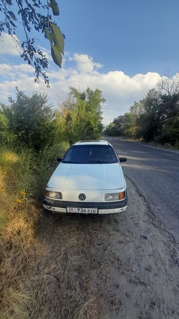 поссат б3: Volkswagen Passat: 1988 г., 1.8 л, Механика, Газ, Седан