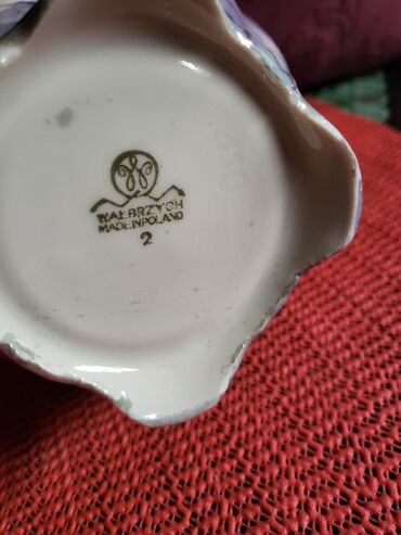 Čajnici: Bokal nov porcelanaki Walbrzych Poljska 70te. Visina. 21,5cm — 14