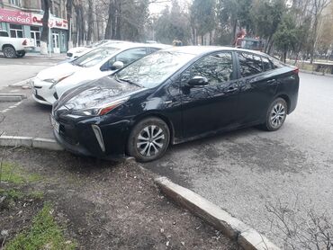 Toyota: Toyota Prius: 2019 г., 1.8 л, Автомат, Гибрид, Хэтчбэк