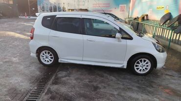 Honda: Honda Fit: 2001 г., 1.3 л, Бензин