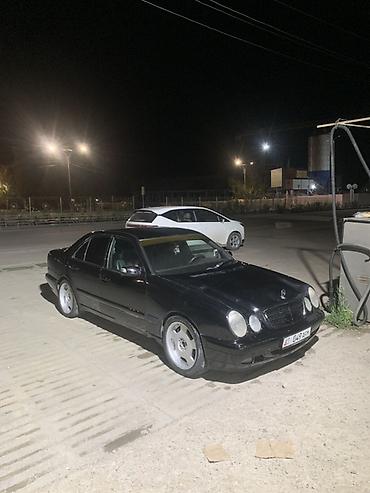 x class: Mercedes-Benz E-Class: 1999 г., Седан — 3