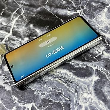 Samsung: Samsung Galaxy Z Fold 5, Б/у, 256 ГБ, цвет - Белый, 1 SIM, 2 SIM, eSIM — 5