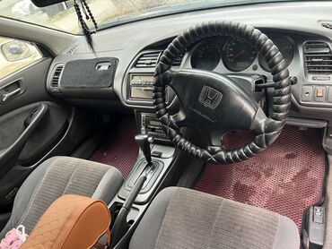 Honda: Honda Accord: 2002 г., 1.8 л, Автомат, Бензин, Седан — 8