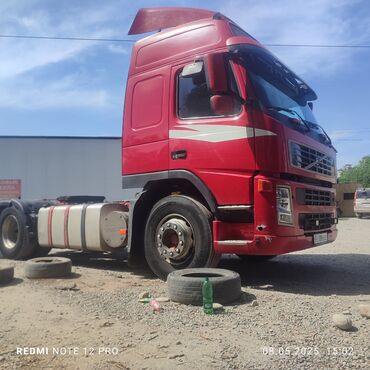 продажа грузовиков volvo: Тягач, Volvo, 2004 г.