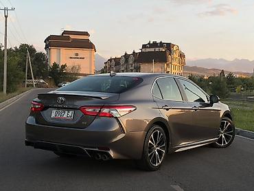 corolla 2016: Toyota Camry: 2020 г., Седан — 4