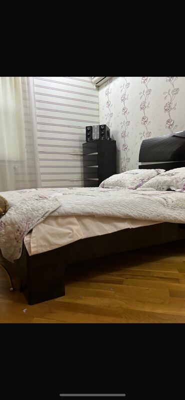 Yataq otağı dəstləri: İkinəfərlik çarpayı, 2 tumba, Komod, Termo, İtaliya, İşlənmiş -da lalafo.az — 5 Yataq otağı dəstləri: İkinəfərlik çarpayı, 2 tumba, Komod, Termo, İtaliya, İşlənmiş — 5