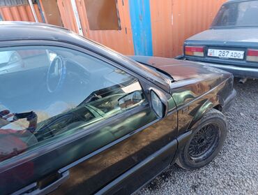 Volkswagen: Volkswagen Passat: 1991 г., 1.8 л, Механика, Бензин, Универсал