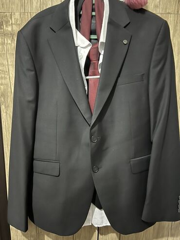 форма для официантов: Классический мужской комплект для делового и торжественного повода