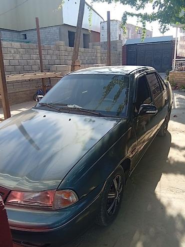 эшик б у: Daewoo Nexia: 1994 г., 1.5 л, Кол менен иштөөчү, Бензин, Седан — 1