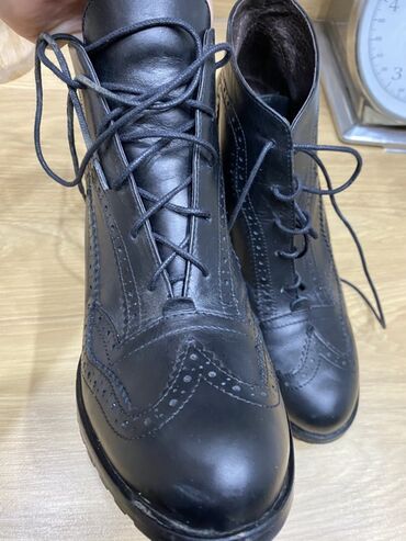 Gležnjače: Gležnjače, Antonella Rossi, 38 — 6