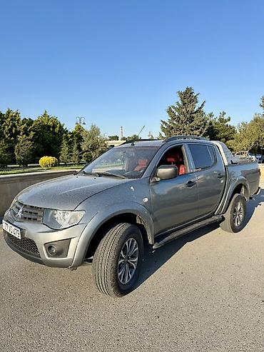 pickup l200: Mitsubishi L200: 2.5 l | 2015 il 279500 km Pikap — 2