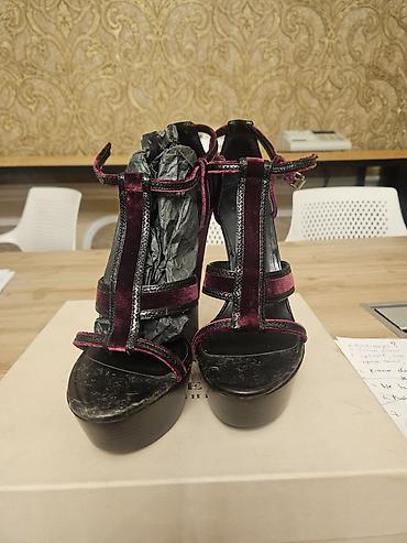 sendel: Vintage Orjinal Burberry qadın sandaleti –39 ölçü. platformalı və içi — 1