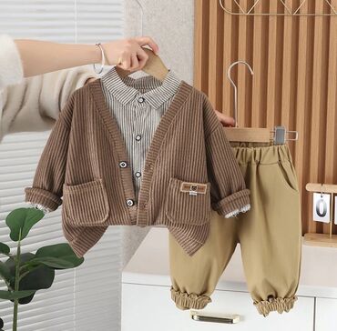 Верхняя одежда: Детская флисовая куртка универсального фасона хаки цвета. Модель с — 6