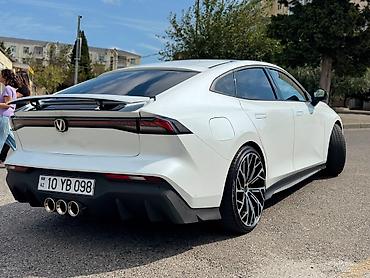 qapı paneli: Changan Uni-V: 1.5 l | 2025 il 36000 km Sedan — 4
