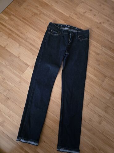 Uşaqlar üçün digər geyimlər: 11–12 yaş üçün uşaq geyimləri dəsti Tərkib: - Sviter: boz rəng — 11