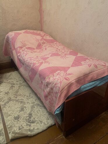tek kravatlarin qiymeti: Односпальная кровать