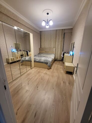 qaracuxur kirayə ev: Mənzil Saray MTK-da yerləşir. Evdə yaşayış üçün lazım olan hər şey