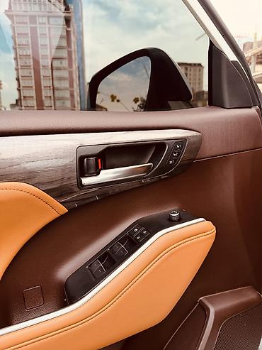 platinum: Toyota Highlander: 2022 г., 2.5 л, Автомат, Гибрид, Внедорожник — 9