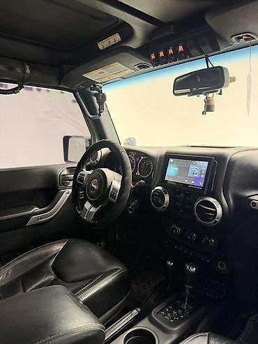 посадка машины: Jeep Wrangler: 2014 г., 3.6 л, Автомат, Бензин, Внедорожник — 8