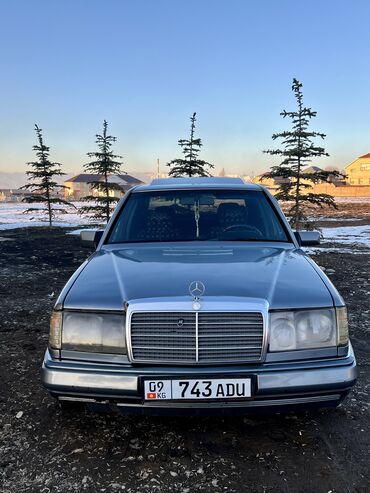 хонда акорд 1992: Mercedes-Benz W124: 1992 г., 2 л, Механика, Газ, Седан