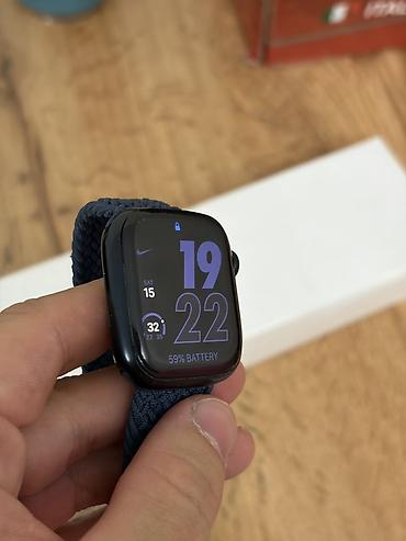 Apple Watch: Apple Watch 7 41mm Черный алюминиевый корпус, темно‑синий плетёный — 2