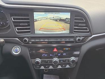 Hyundai: Hyundai Elantra: 2020 г., Седан — 15