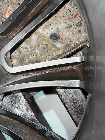 Диски: Литые Диски R 20 Lorinser, Комплект, отверстий - 5, Б/у at lalafo.kg — 17 Диски: Литые Диски R 20 Lorinser, Комплект, отверстий - 5, Б/у — 17