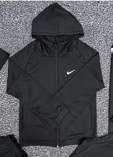 спортивный костюм для мальчика: Эркектердин спорттук костюму, XL (EU 42), Nike, Жаңы, түсү - Кара, Акысыз жеткирүү, Акылуу жеткирүү, Өзү алып кетүү