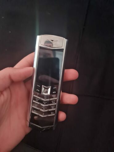 Vertu: Vertu Signature Touch, цвет - Серебристый