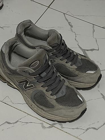 Кроссовки New Balance 2002, размер 39. Подойдет тем у кого размер