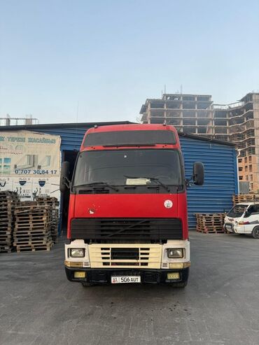 Тягачи: Тягач, Volvo, Тентованный — 9