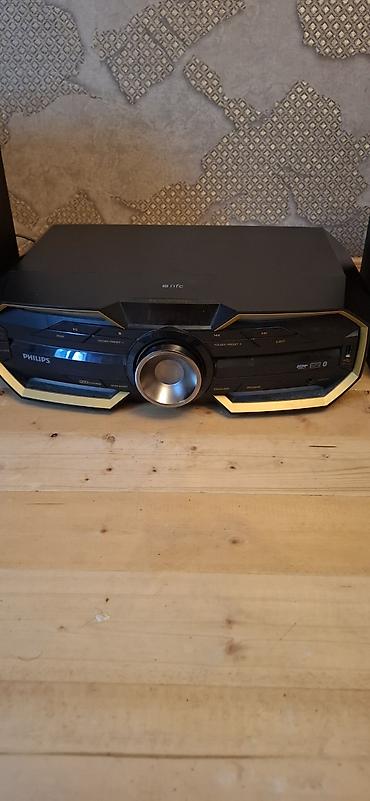 musiqi merkezi: PHILIPS mini audio sistemi – 2 güclü akustik kolon və mərkəzi blokdan — 3