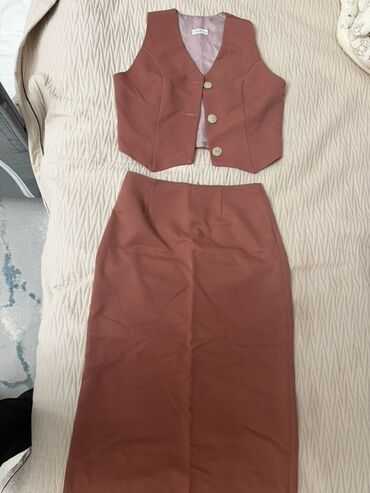 Другая женская одежда: Женский набор одежды (разгружаю гардероб ) Идеальный комплект — 7