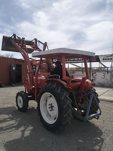 Мини-тракторы YANMAR: Минитрактор Yanmar YM3220D с фронтальным погрузчиком - Полный привод — 1