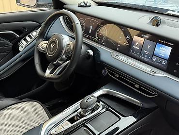 Voyah: Voyah : 2022 г., 1.5 л, Гибрид, Кроссовер — 8