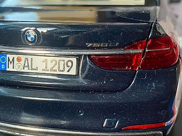 model 1: BMW, 2017 il, 1:18, Dəmir, Ödənişli çatdırılma — 2