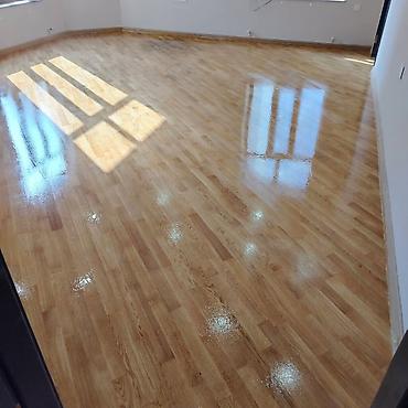 laminat vurulması: Parket siklovi və laklanması xidməti - Parketlərin professional — 2
