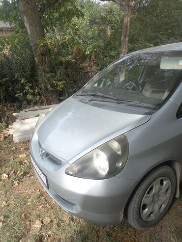 купить багажник на крышу авто в бишкеке: Honda Fit: 2003 г., 1.3 л, Автомат, Бензин, Купе