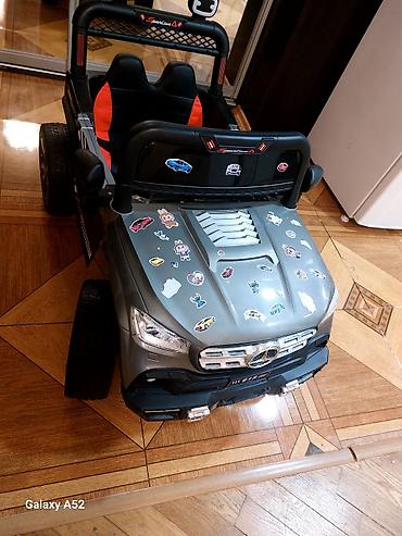 model masin: Uşaq üçün elektrikli minik avtomobili, off-road/SUV üslubunda — 2