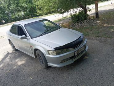 фит седан: Honda Accord: 1998 г., 2 л, Автомат, Бензин, Седан