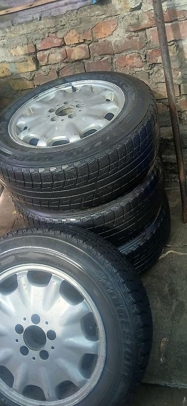 Комплект из 4 колёс в сборе: зимние шины Bridgestone на литых дисках