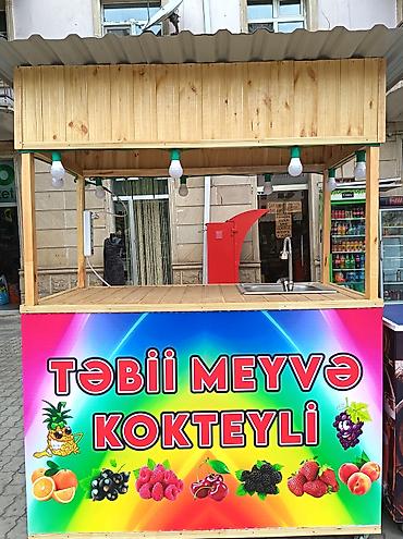 Будки, киоски: Təbii Meyvə Kokteyli köşkü – mobil satış köşkü - Material: taxta — 1