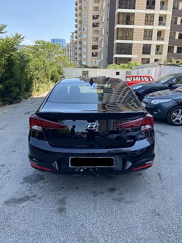 Транспорт: Hyundai Elantra: 2 л | 2019 г. Седан — 5