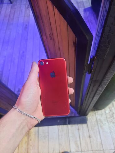 iphone se 2020 qiyməti: IPhone 7, 128 GB, Qırmızı, Face ID, Barmaq izi