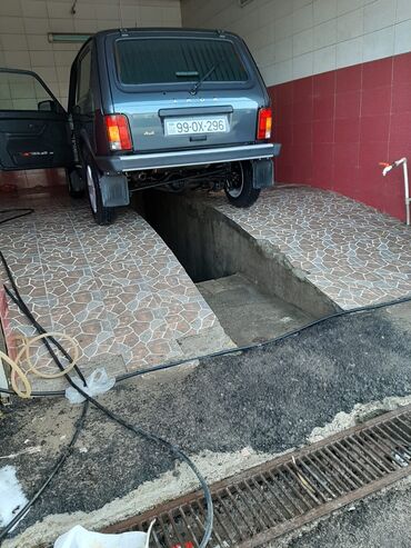 Restoran, kafelər: Obyekt: Çay evi və avtoyuma kompleksi - Yol kənarında, gecə — 10